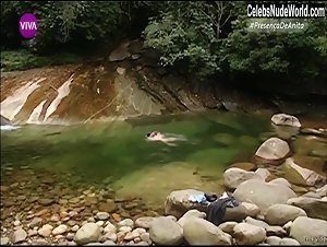 Mel Lisboa Kissing , Wet in Presenca de Anita (series) (2001) 7