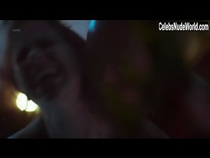 Mel Lisboa Explicit , Brunette in Pacto de Sangue (series) (2017) 1