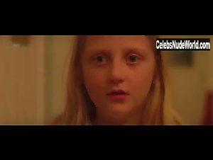 Iben Dorner in Distance (short) (2016) 10