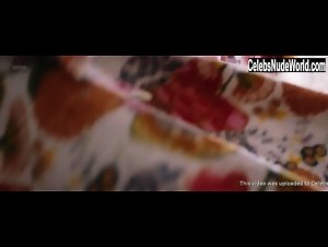 Barbara Ramella in Slam: Tutto per una ragazza (2016) 3