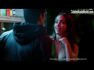 Melissa Barrera Cleavage , Brunette in Vida (series) (2018)