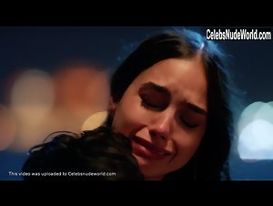 Melissa Barrera Cleavage , Brunette in Vida (series) (2018) 20