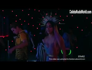 Melissa Barrera Cleavage , Brunette in Vida (series) (2018) 5