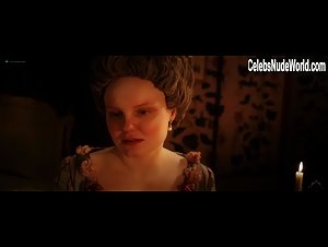 Maria Dragus in Mademoiselle Paradis (2017) 5