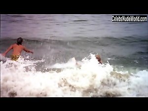 Louise Golding in Lifeguard (1976) 6