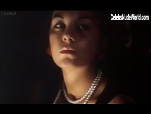 Ljiljana Blagojevic in Sjecas li se Dolly Bell (1981) 6