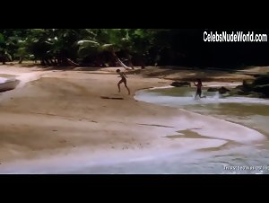 Leslie Graves in Piranha II: The Spawning (1981) 7