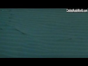 Laurence Cortadellas in Sans toit ni loi (1985) 1