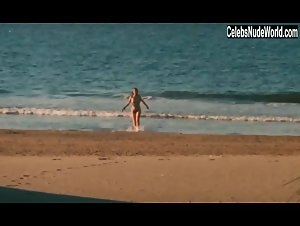 Laurence Cortadellas in Sans toit ni loi (1985) 6
