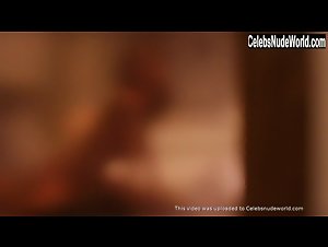 Adrienne Metz boobs , Lapdance In Entourage (series) (2004) 17