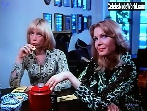 Lana Joyce in Confessions of a Young American Housewife (1974) 2