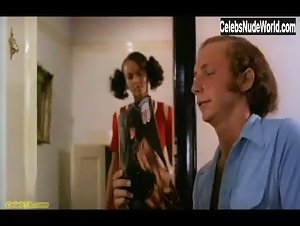 Jovita Bush in Cheerleaders (1973) 1