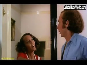 Jovita Bush in Cheerleaders (1973) 12