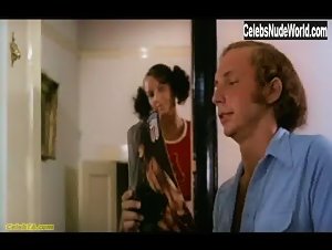 Jovita Bush in Cheerleaders (1973) 3