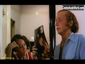 Jovita Bush in Cheerleaders (1973) 9
