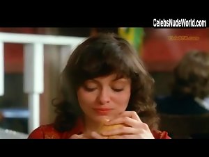 Jo Johnston Kissing , Explicit in Swinging Cheerleaders (1974) 16