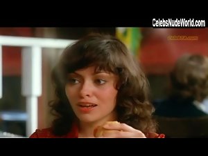 Jo Johnston Kissing , Explicit in Swinging Cheerleaders (1974) 5
