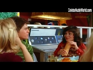 Jo Johnston Kissing , Explicit in Swinging Cheerleaders (1974)