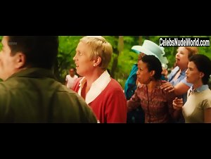 Jill de Jong in Nature Calls (2012) 4