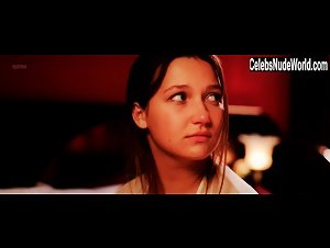 Emily Cheree in Girl Lost (2016) 14