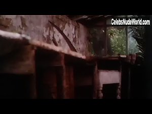 Jenny Tamburi boobs , Butt in Voglia di guardare (1986) 5