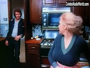 Jennifer Welles Vintage , Kissing in Confessions of a Young American Housewife (1974) 1