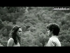 Julia Bernat in Felizes Para Sempre (series) (2015) 3