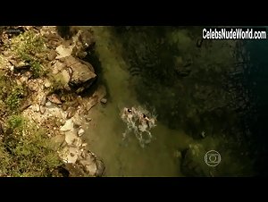Julia Bernat Outdoor , Bikini in Felizes Para Sempre (series) (2015) 11
