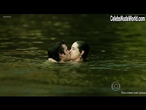 Julia Bernat Outdoor , Bikini in Felizes Para Sempre (series) (2015) 16