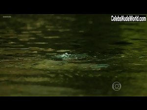Julia Bernat Outdoor , Bikini in Felizes Para Sempre (series) (2015) 17