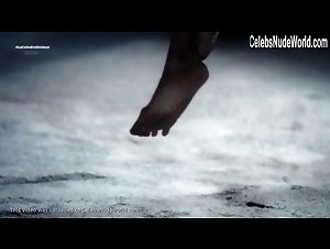 Julia Carnero in La catedral del mar (series) (2018) 10