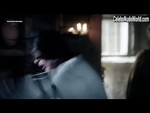 Julia Carnero in La catedral del mar (series) (2018) 19