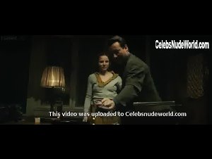 Julia Kijowska in Pod Mocnym Aniolem (2014) 17