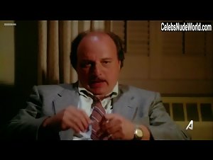 Julianne Christie in NYPD Blue (series) (1993) 15