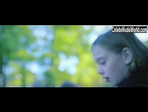 Jenna Kramer in In Search of Fellini (2017) 15