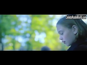 Jenna Kramer in In Search of Fellini (2017)