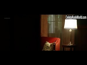 Jennifer Blanc in Havenhurst (2016) 2