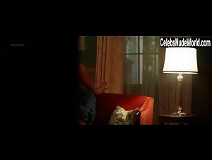 Jennifer Blanc in Havenhurst (2016) 5