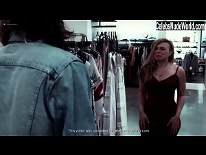 Amanda Fuller in Fashionista (2016) 19