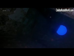 Jan Eisner Mannon in Piranha II: The Spawning (1981) 2