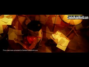 Isis Peyrade in Le fabuleux destin d'Amelie Poulain (2001) 12