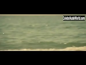 Irene Arcos Beach , Sensual in El embarcadero (series) (2019) 7