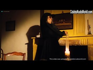 Ingrid Held in La maison assassinee (1988) 15