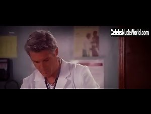 Holly Pelham in Dr. T and the Women (2000) 11