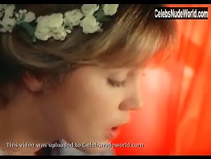 Abigail Clayton Blonde , boobs in Ciao maschio (1978) 12