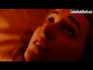 Francine Berman Close up boobs , Shower  in Her Composition (2015) 5