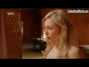 Evelien Bosmans in Amateurs (series) (2014) 3