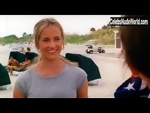 Erinn Bartlett in In Crowd (2000) 14