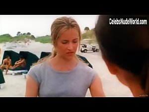 Erinn Bartlett in In Crowd (2000) 16