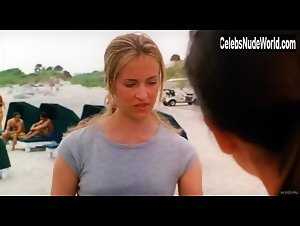 Erinn Bartlett in In Crowd (2000) 19